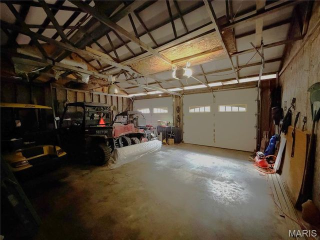 10231 Old 8 D, Mineral Point, MO 63660