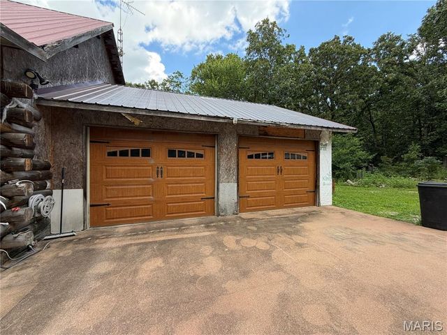 10231 Old 8 D, Mineral Point, MO 63660