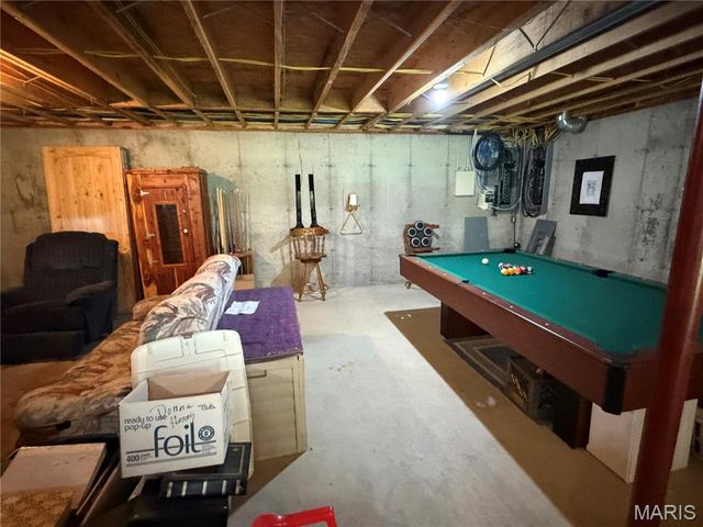 10231 Old 8 D, Mineral Point, MO 63660
