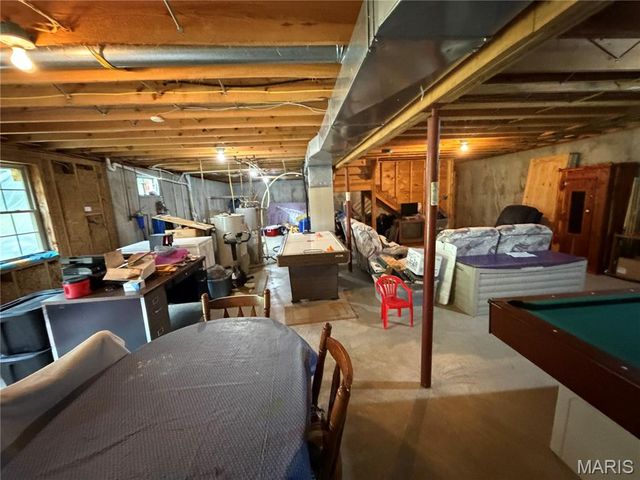 10231 Old 8 D, Mineral Point, MO 63660