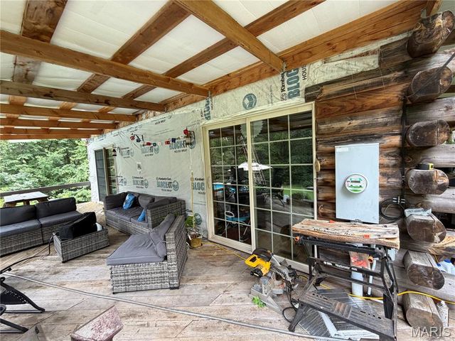 10231 Old 8 D, Mineral Point, MO 63660