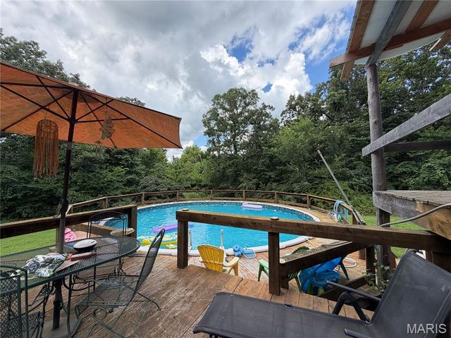 10231 Old 8 D, Mineral Point, MO 63660
