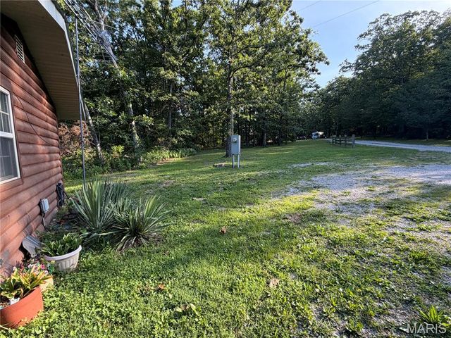 10231 Old 8 D, Mineral Point, MO 63660