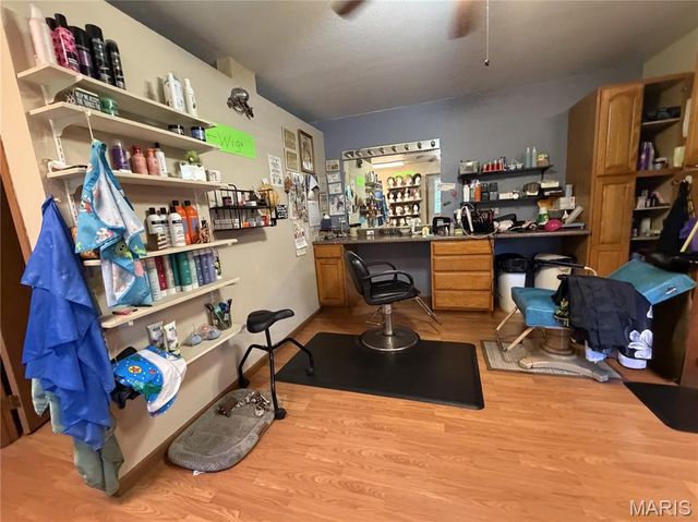 10231 Old 8 D, Mineral Point, MO 63660