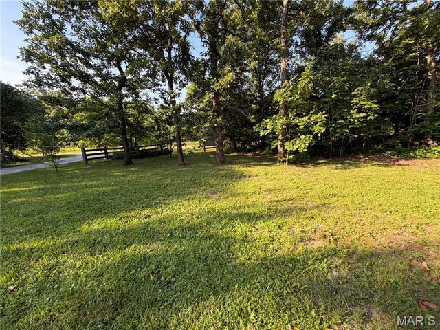 10231 Old 8 D, Mineral Point, MO 63660