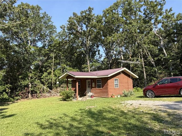 10231 Old 8 D, Mineral Point, MO 63660