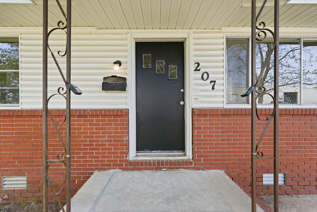 207 S Elm Street, Searcy, AR 72143