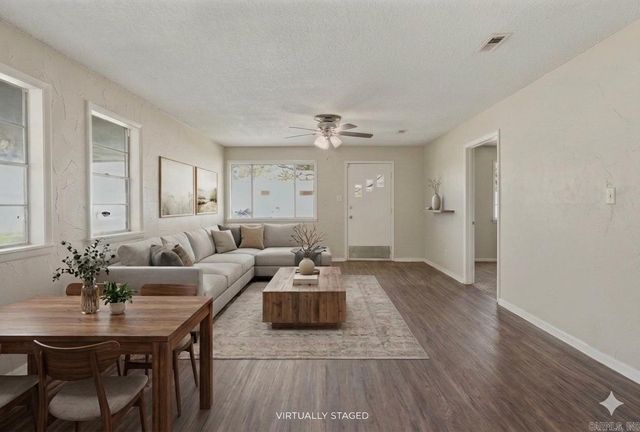 207 S Elm Street, Searcy, AR 72143