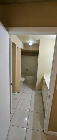 4767 Via Palm Lakes 201, West Palm Beach, FL 33417