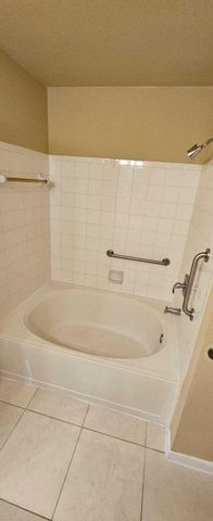 4767 Via Palm Lakes 201, West Palm Beach, FL 33417