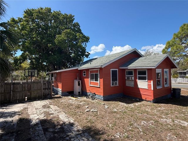 2500 OAKDALE STREET S, St Petersburg, FL 33705