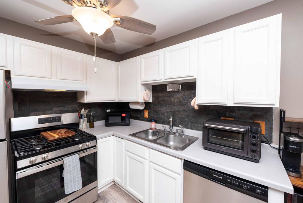 557 Kendall Drive, Hastings, MN 55033 — photo 4