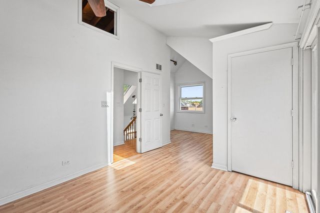 5230 S Lockwood Avenue, Chicago, IL 60638