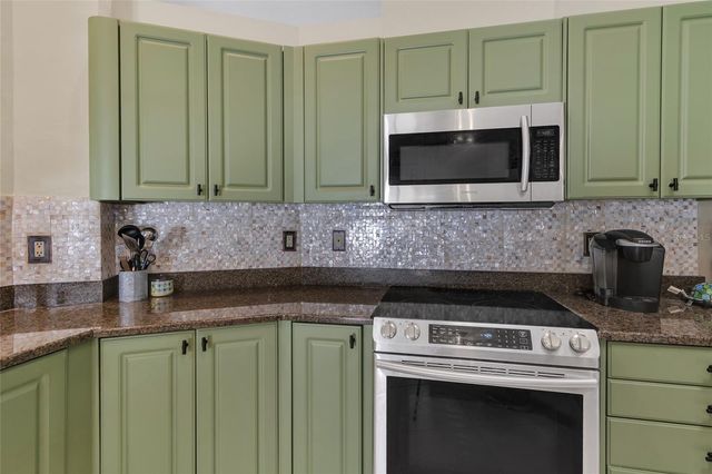 8021 MOONLIGHT LANE, New Port Richey, FL 34654