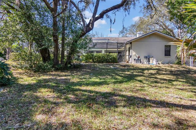 8021 MOONLIGHT LANE, New Port Richey, FL 34654