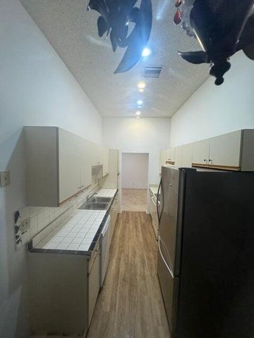 1734 W Sanderling Lane 2, Fort Pierce, FL 34982