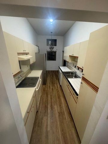 1734 W Sanderling Lane 2, Fort Pierce, FL 34982