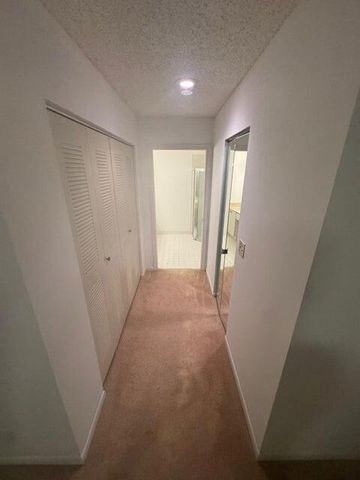 1734 W Sanderling Lane 2, Fort Pierce, FL 34982