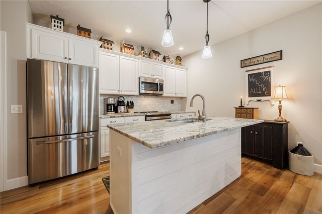 6113 Holly Creek Drive, Ontario, NY 14519