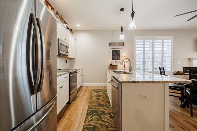 6113 Holly Creek Drive, Ontario, NY 14519