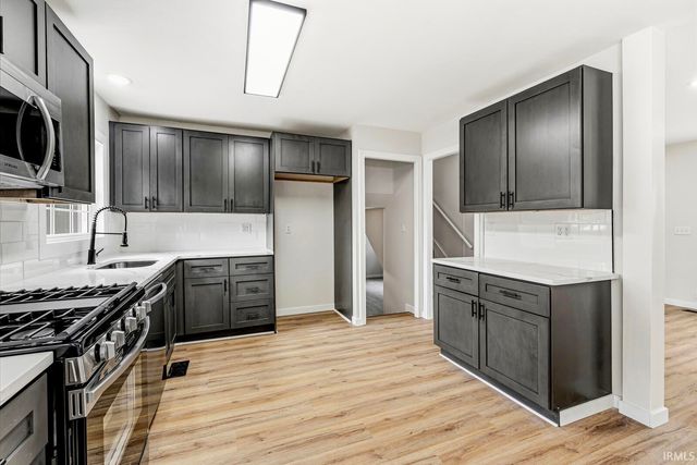 1456 Oakdale Drive, South Bend, IN 46614