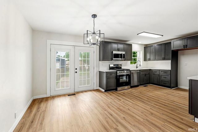 1456 Oakdale Drive, South Bend, IN 46614
