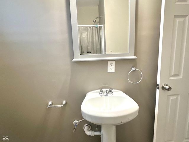 416 N Mulberry Street, Muncie, IN 47305