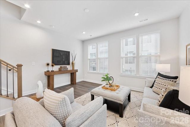 425 Tristram Lane, Charlotte, NC 28205