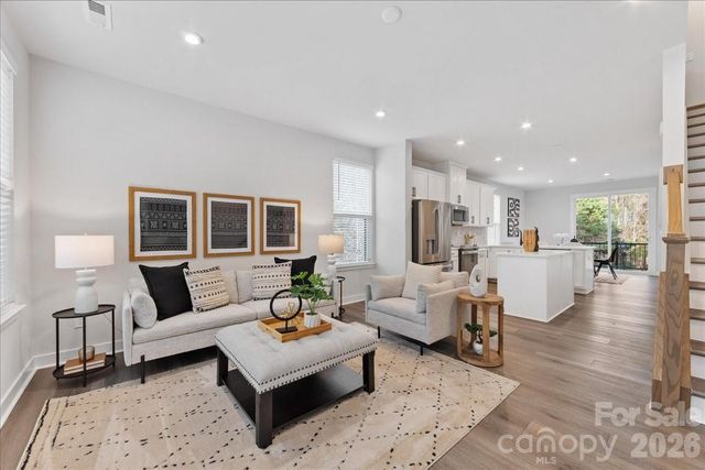 425 Tristram Lane, Charlotte, NC 28205