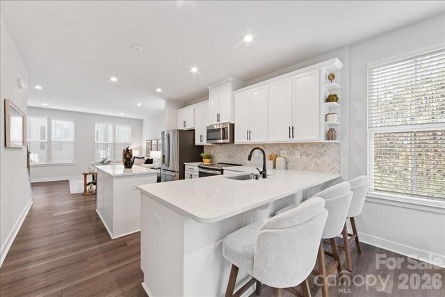 425 Tristram Lane, Charlotte, NC 28205