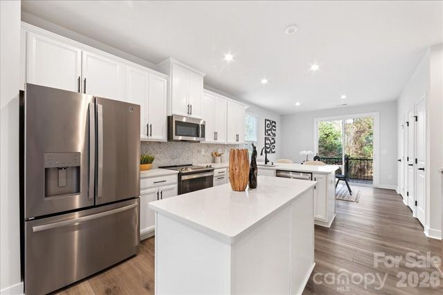 425 Tristram Lane, Charlotte, NC 28205