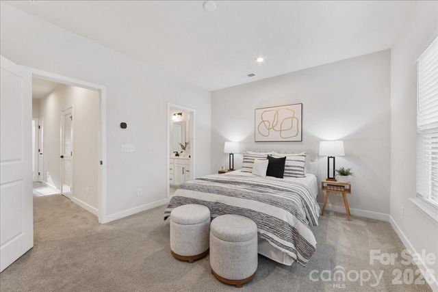 425 Tristram Lane, Charlotte, NC 28205