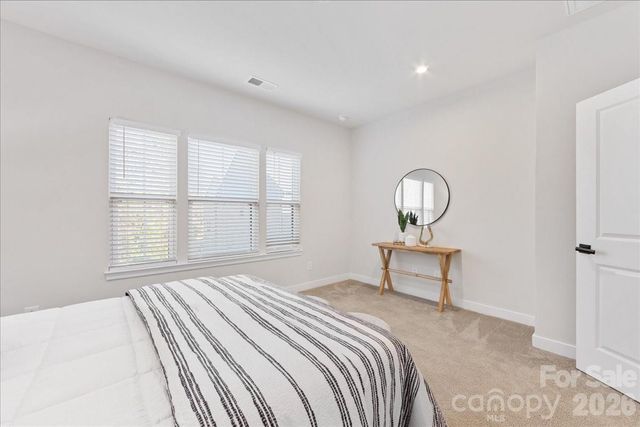 425 Tristram Lane, Charlotte, NC 28205