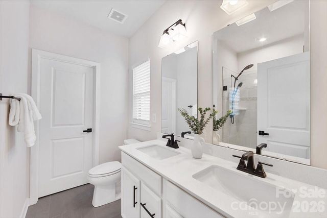 425 Tristram Lane, Charlotte, NC 28205