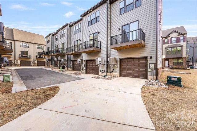 425 Tristram Lane, Charlotte, NC 28205