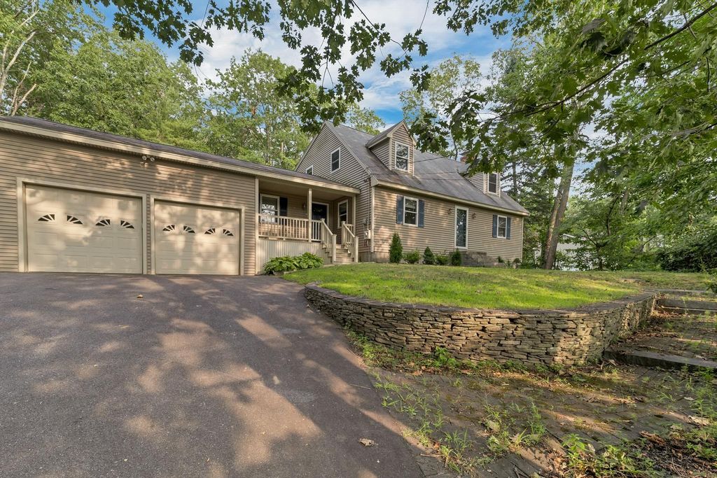 76 North Lowell Road, Windham, NH 03087