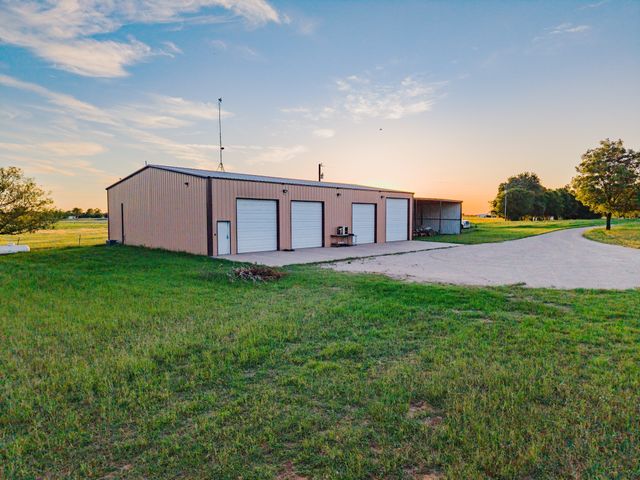 1343 Buster Chatham Road, Waco, TX 76705