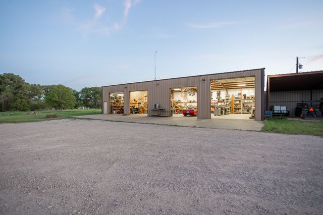 1343 Buster Chatham Road, Waco, TX 76705