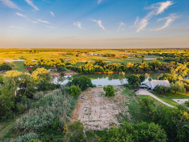 1343 Buster Chatham Road, Waco, TX 76705