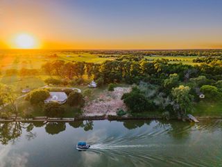 1343 Buster Chatham Road, Waco, TX 76705