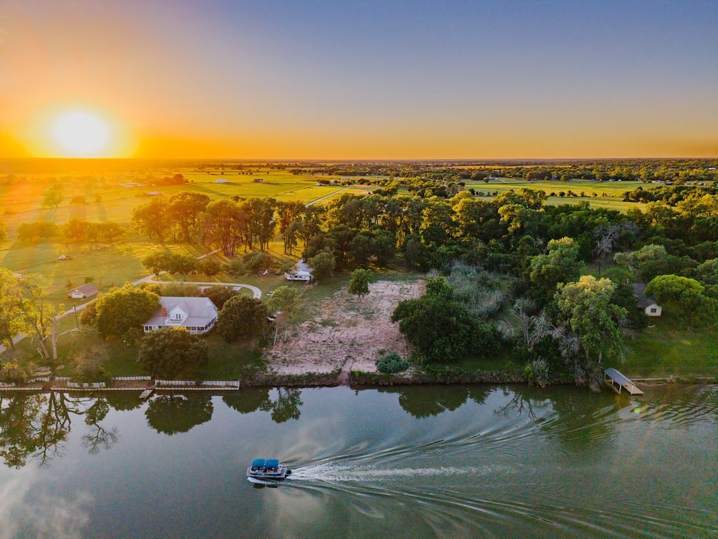 1343 Buster Chatham Road, Waco, TX 76705