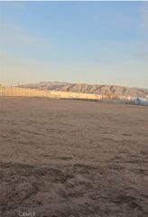 11115 Santa Fe E, Hesperia, CA 92345