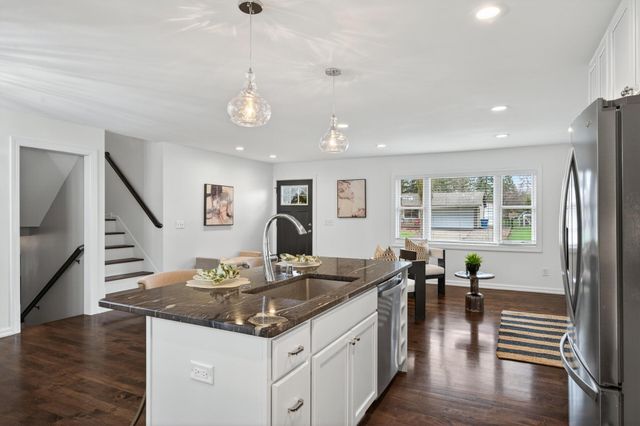 11742 99th Place N, Maple Grove, MN 55369