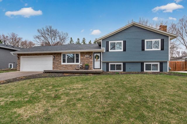 11742 99th Place N, Maple Grove, MN 55369