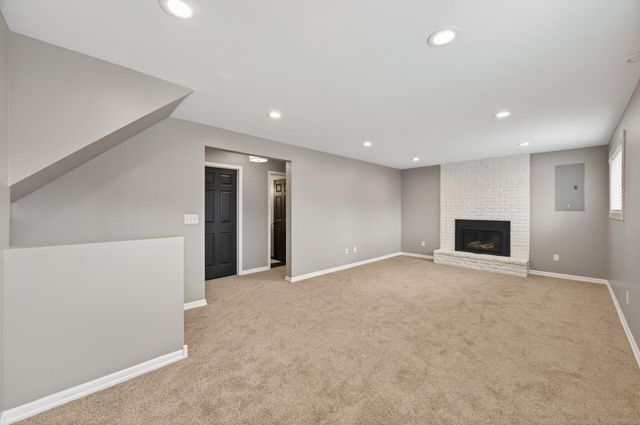 11742 99th Place N, Maple Grove, MN 55369