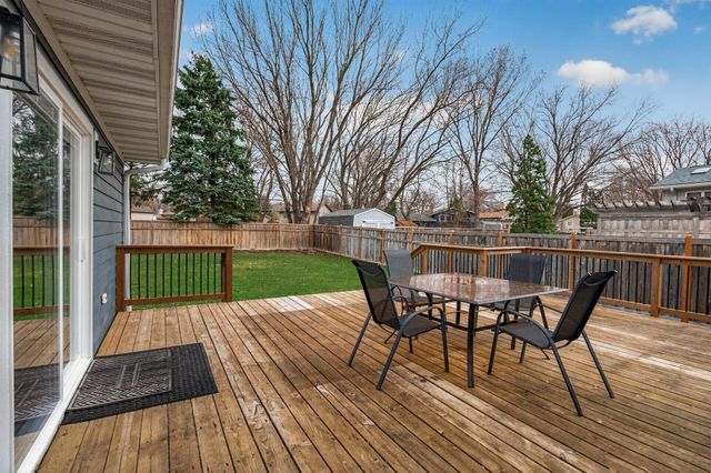 11742 99th Place N, Maple Grove, MN 55369