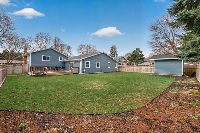 11742 99th Place N, Maple Grove, MN 55369