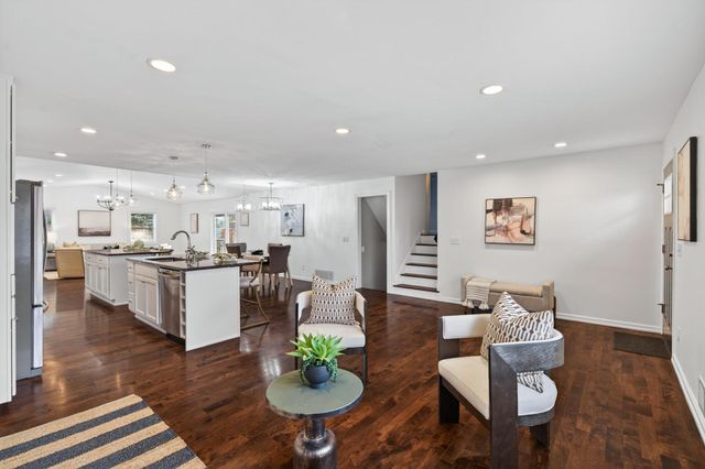 11742 99th Place N, Maple Grove, MN 55369