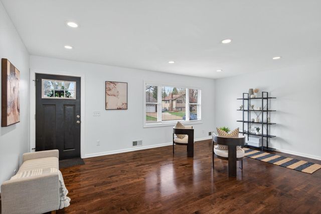 11742 99th Place N, Maple Grove, MN 55369