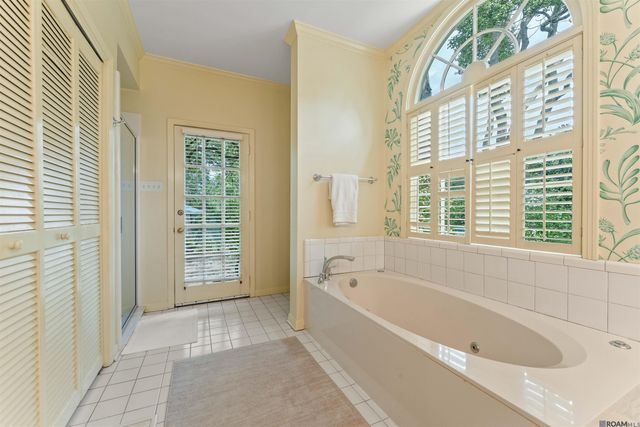 3914 Broussard St, Baton Rouge, LA 70808